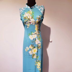 Traditional Vietnamese Ao Dai/Dress